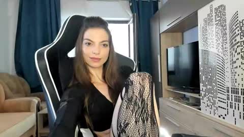 Beatrice online show from 10/12/25, 08:02