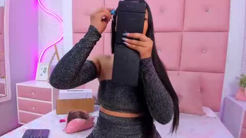 Mariana online show from 11/01/25, 12:29