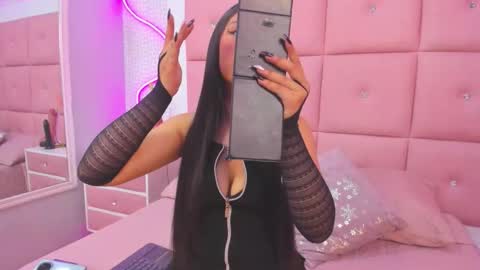 Mariana online show from 11/15/25, 11:07