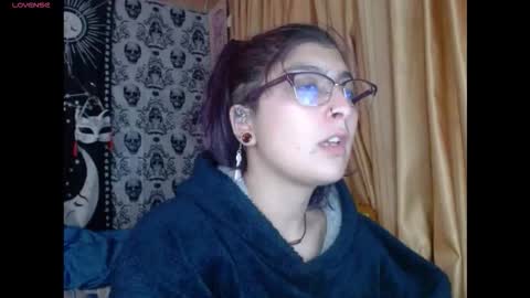    --  -- help me reach 100 hands up  online show from 10/18/25, 06:26