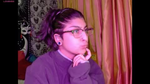    --  -- help me reach 100 hands up  online show from 11/21/25, 02:54