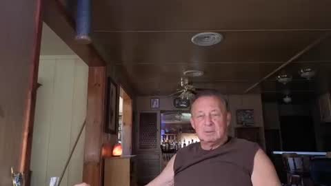 Snapshot of dakit2 chatting on 10/06/25, 05:10 dakit online show from 10/06/25, 05:10