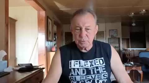 Snapshot of dakit2 chatting on 10/20/25, 03:56 dakit online show from 10/20/25, 03:56