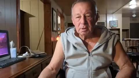 Snapshot of dakit2 chatting on 10/21/25, 01:01 dakit online show from 10/21/25, 01:01