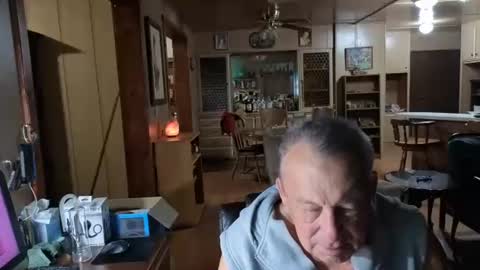 Snapshot of dakit2 chatting on 11/04/25, 01:43 dakit online show from 11/04/25, 01:43