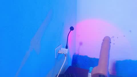 Snapshot of dakkotta_curvy chatting on 10/06/25, 08:01 VALENTINA online show from 10/06/25, 08:01