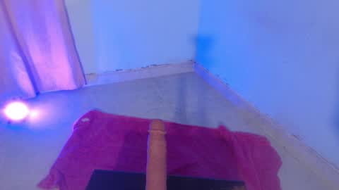 Snapshot of dakkotta_curvy chatting on 10/28/25, 07:56 VALENTINA online show from 10/28/25, 07:56