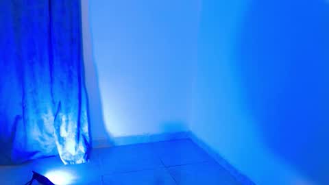 Snapshot of dakkotta_curvy chatting on 11/20/25, 07:52 VALENTINA online show from 11/20/25, 07:52