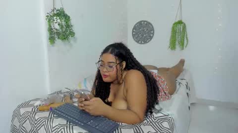 dakota__luxx online show from 11/05/25, 04:23