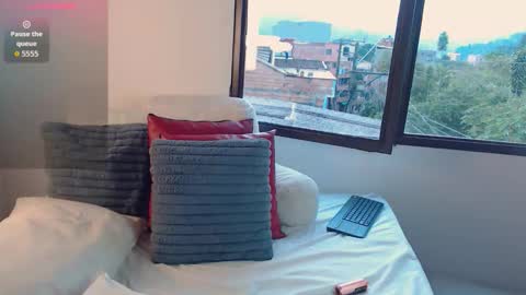    online show from 11/11/25, 12:38