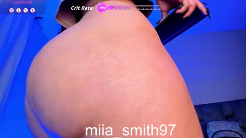 mia online show from 10/12/25, 09:58