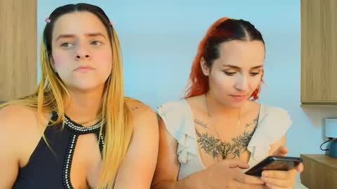 Dakota-Megan online show from 11/21/25, 10:19