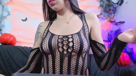 Dakota online show from 10/17/25, 02:41