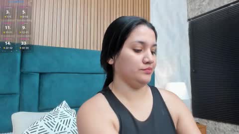 Snapshot of dalia_alissa chatting on 09/18/25, 12:29 Violeta online show from 09/18/25, 12:29