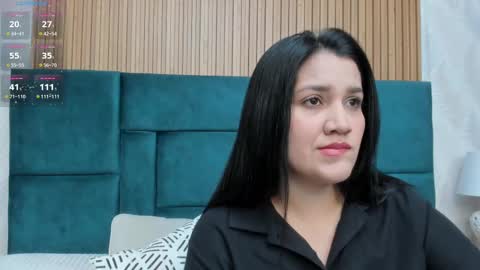 Snapshot of dalia_alissa chatting on 09/19/25, 01:12 Violeta online show from 09/19/25, 01:12