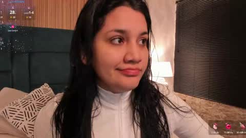 Snapshot of dalia_alissa chatting on 10/15/25, 12:16 Violeta online show from 10/15/25, 12:16
