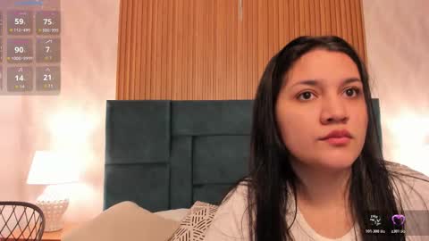 Snapshot of dalia_alissa chatting on 10/27/25, 12:42 Violeta online show from 10/27/25, 12:42