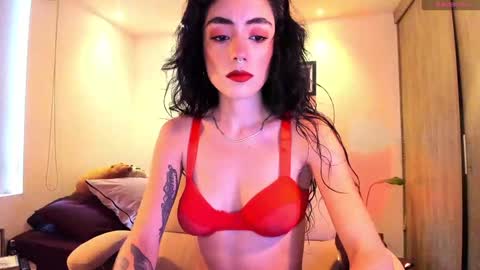 Snapshot of dalia_negra chatting on 12/13/24, 03:11 Almendra online show from 12/13/24, 03:11