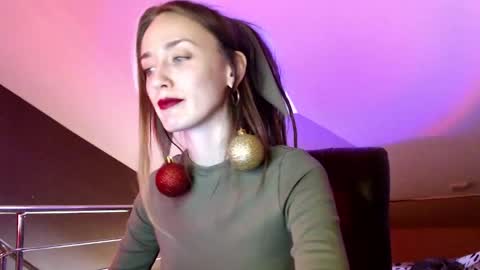 Dalia  online show from 12/18/24, 10:19