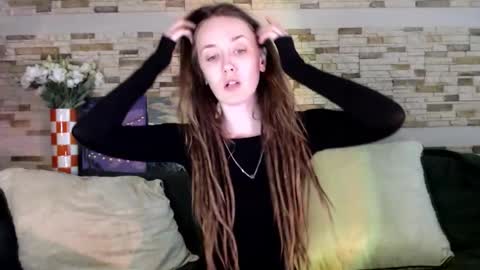 Dalia  online show from 09/23/25, 11:02