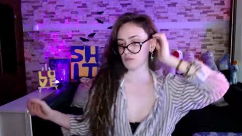 Dalia  online show from 11/15/25, 12:02