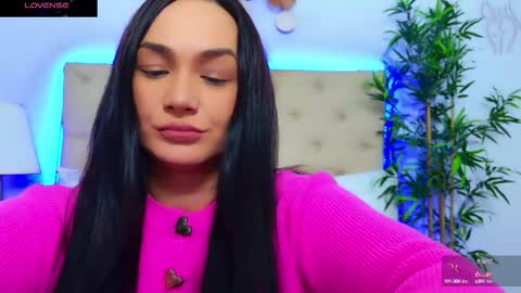 daliyaa_ online show from 10/22/25, 12:05