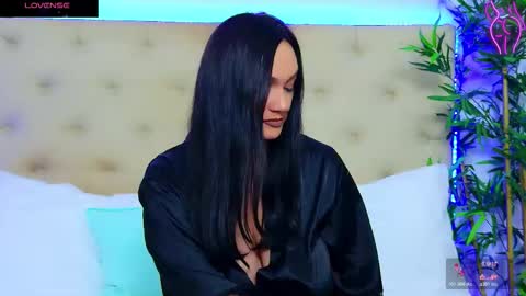 daliyaa_ online show from 11/07/25, 01:55