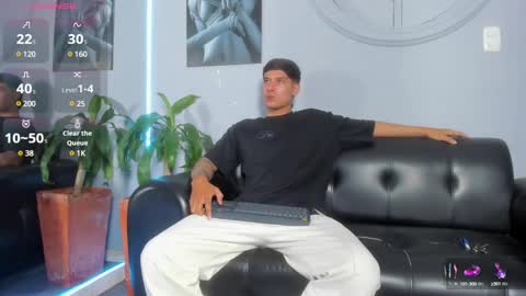 Snapshot of damian23_ chatting on 02/09/25, 03:11 DAMIAN online show from 02/09/25, 03:11