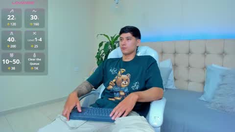 Snapshot of damian23_ chatting on 02/12/25, 01:59 DAMIAN online show from 02/12/25, 01:59