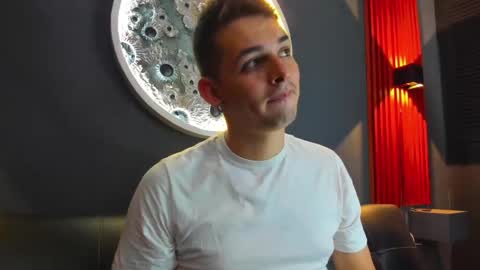 Damian Oliver online show from 12/12/24, 06:03