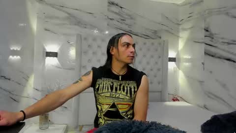 Snapshot of damian_and_tiana chatting on 03/12/25, 02:41 damian_and_tiana online show from 03/12/25, 02:41