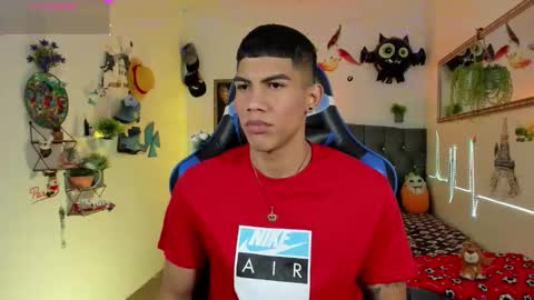 Damian online show from 11/12/25, 03:18