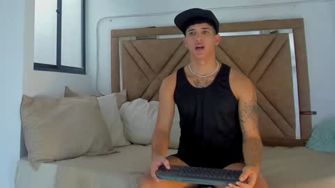 Snapshot of damian_queen chatting on 12/13/24, 08:26 damian key online show from 12/13/24, 08:26