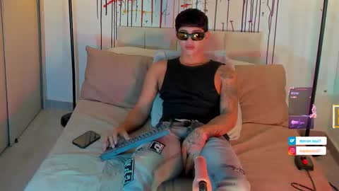 Snapshot of damian_queen chatting on 11/04/25, 07:02 damian key online show from 11/04/25, 07:02