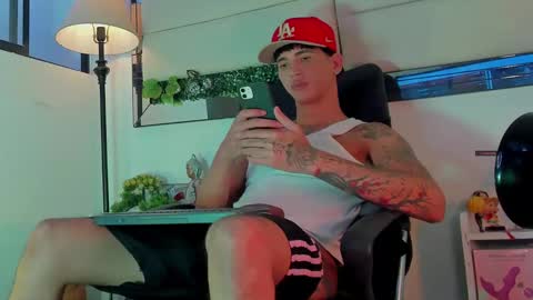 Snapshot of damian_queen chatting on 11/15/25, 09:11 damian key online show from 11/15/25, 09:11