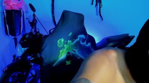 Snapshot of damian_torner chatting on 10/09/25, 11:03 Damian torner online show from 10/09/25, 11:03