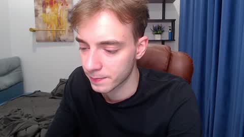 Snapshot of damiano_skinny chatting on 01/12/25, 10:43 my show from 300-1000 UTC online show from 01/12/25, 10:43