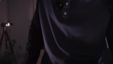 insta damn8   --------  online show from 11/16/25, 01:22