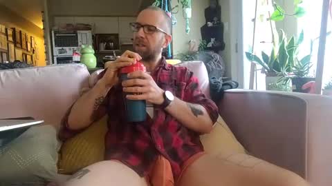 Snapshot of damien_mace chatting on 02/23/25, 12:37 damien_mace online show from 02/23/25, 12:37