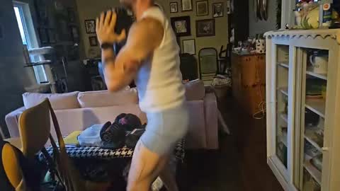 Snapshot of damien_mace chatting on 10/19/25, 10:49 damien_mace online show from 10/19/25, 10:49