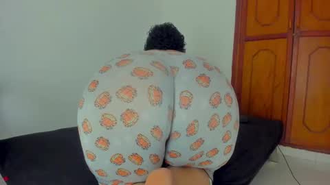 Snapshot of damn_fantasy chatting on 10/16/25, 10:00 Kary-- independent model Schedule 0530am-1000am colombian time online show from 10/16/25, 10:00