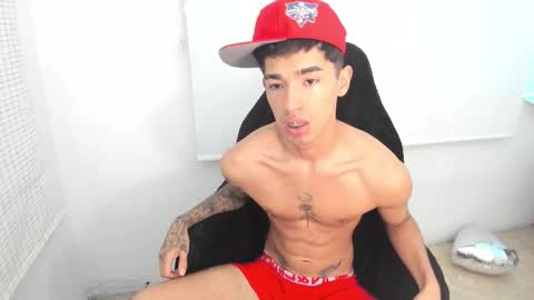 Snapshot of damon_333 chatting on 02/14/25, 11:09 Damon online show from 02/14/25, 11:09