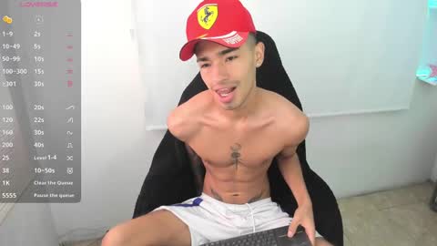 Snapshot of damon_333 chatting on 02/22/25, 01:02 Damon online show from 02/22/25, 01:02