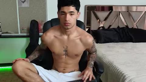 Snapshot of damon_333 chatting on 09/23/25, 05:38 Damon online show from 09/23/25, 05:38