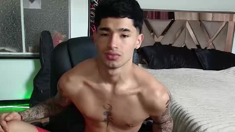 Snapshot of damon_333 chatting on 09/28/25, 06:46 Damon online show from 09/28/25, 06:46