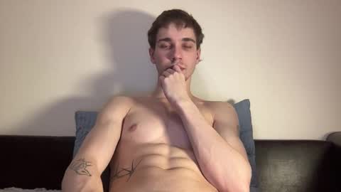 Snapshot of damondurden chatting on 01/11/25, 06:01 jim online show from 01/11/25, 06:01