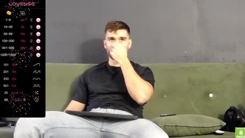 Snapshot of damonking01 chatting on 02/06/25, 09:32 Discount ONLYFANS - online show from 02/06/25, 09:32