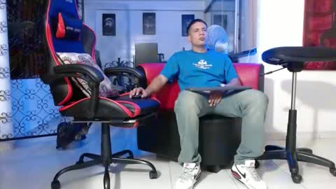 damyan_2003 online show from 12/25/24, 01:31