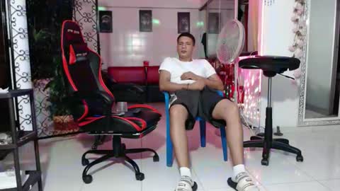 damyan_2003 online show from 01/05/25, 01:13