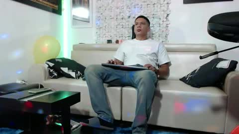 damyan_2003 online show from 01/26/25, 02:52